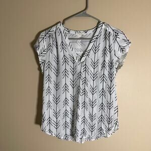 fun 2 fun short sleeve blouse Small